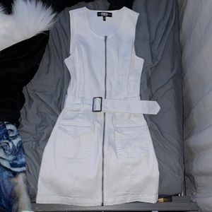Women’s white denim zip up dress XS